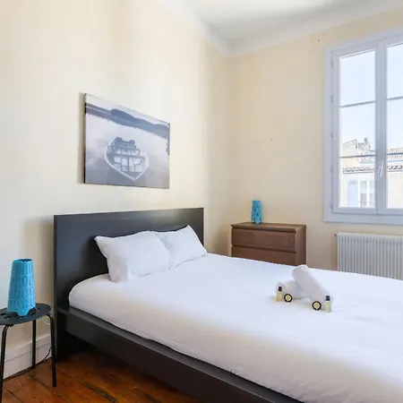 Guestready - Duplex Lumineux Et Spacieux, 7 Personnes Бордо